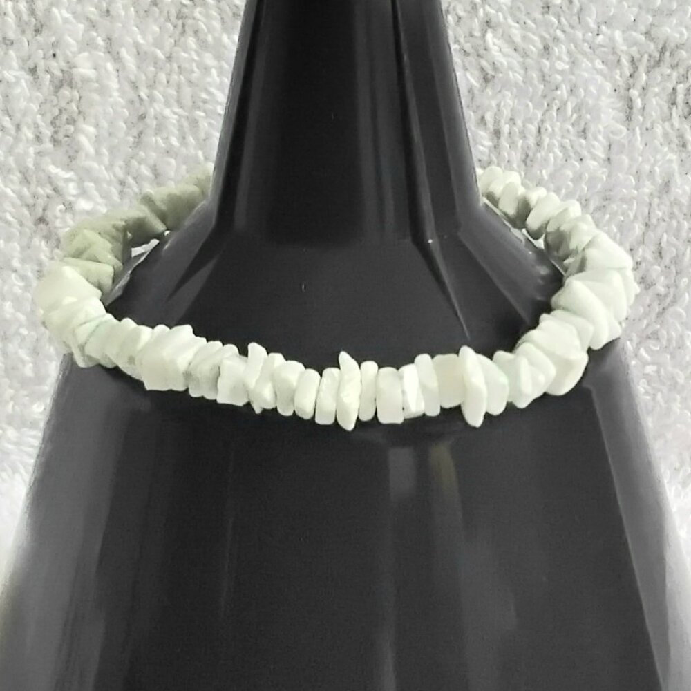 3/$20 7" Beautiful White/Blue Faux Coral Bracelet Quality Costume Jewelry!!